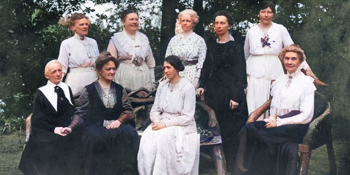 Rostrattskvinnor1918 kolorerad